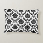 Rococo Damask Pattern Black on White アクセントクッション (裏面)