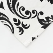 Rococo Damask Pattern Black on White フリースブランケット (角)