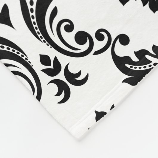 Rococo Damask Pattern Black on White フリースブランケット (角)