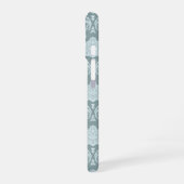 Rococo Damask Rpt Pattern Duck Egg Blue+Teal iPhone 16ケース (左側面)