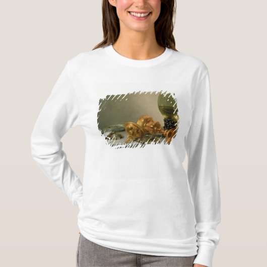 Roemerおよび金メッキのコップが付いている静物画 Tシャツ (正面)