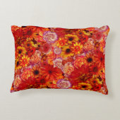 Rojoの花の明るい花束の豊富で猛烈なデイジー アクセントクッション (裏面)