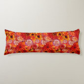 Rojoの花の明るい花束の豊富で猛烈なデイジー ボディピロー (正面)