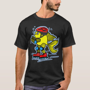 Rollerbladeの魚のおもしろいなスケートで滑るの漫画 Tシャツ