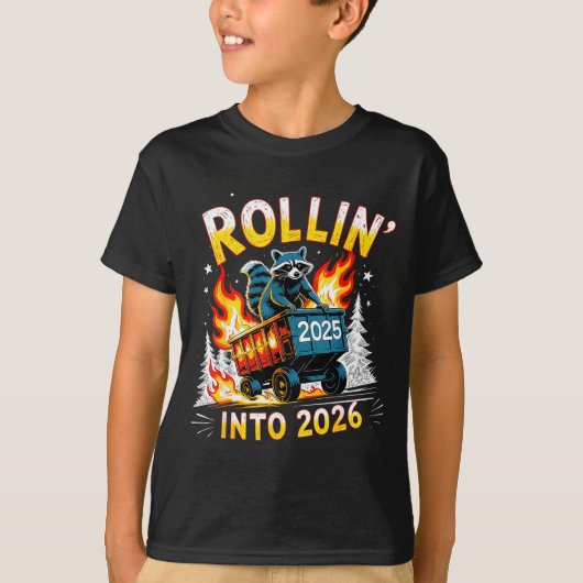 Rollin Into 2026 Funny Raccoon New Year Meme Tシャツ (正面)
