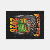 Rollin Into 2026 New Year 2026 Raccoon Cowboy Vint フリースブランケット (正面(横))