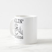 Rollin’ Into 2026 Raccoon Dumpster Fire New Year M コーヒーマグカップ (正面左)