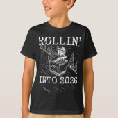 Rollin’ Into 2026 Raccoon Dumpster Fire New Year M Tシャツ (正面)