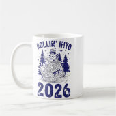 Rollin Into 2026 Raccoon Funny Dumpster Fire 2025  コーヒーマグカップ (左)