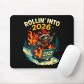 Rollin Into 2026 Raccoon Funny Dumpster Fire 2025 マウスパッド (マウス)