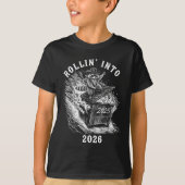 Rollin Into 2026 Raccoon Funny Dumpster Fire 2025  Tシャツ (正面)