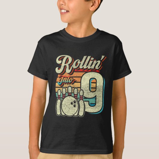 Rollin Into 9 Bowling Birthday Party 9th Birthday Tシャツ (正面)