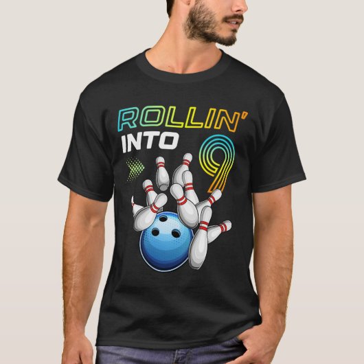 Rollin Into 9 Retro Bowling Birthday Party 9th Bir Tシャツ (正面)