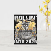 Rolling Into 2026 Trash Racoon Funny New Years Eve カード (黄色い花)