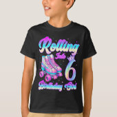 Rolling Into 6 Year Old Roller Skating 6th Birthda Tシャツ (正面)