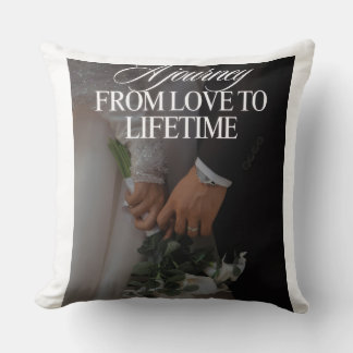  Romantic Anniversary Gift Cushion - Elegant Coupl クッション