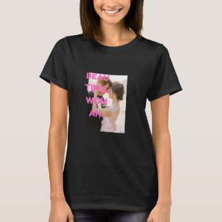 Romantic Beautiful Woman Art T-Shirt – Elegant Fem Tシャツ