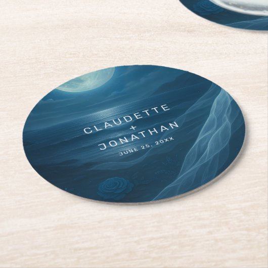 Romantic Blue Moonlit Beach Custom Names Wedding ラウンドペーパーコースター (アングル)