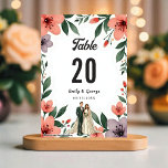 Romantic Bride And Groom Floral Garden Wedding テーブルナンバー<br><div class="desc">This elegant watercolor floral wedding table number is perfect for a modern wedding. The romantic design features an elegant watercolor floral frame with a bride and groom illustration and black calligraphy on a white background.</div>
