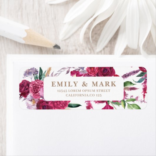 Romantic Burgundy Floral Wedding return address ラベル (インサイチュ)