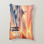 Romantic Coastal Sunset Lighthouse Walk アクセントクッション (裏面(縦))