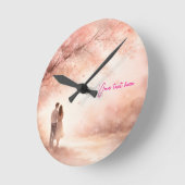 Romantic Couple Clock – Custom Text Wall Art ラウンド壁時計 (傾斜)