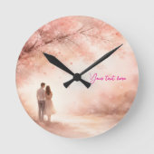 Romantic Couple Clock – Custom Text Wall Art ラウンド壁時計 (正面)