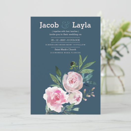 Romantic dusty blue pink peony floral wedding 招待状 (スタンド正面)