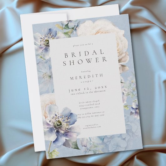 Romantic Dusty Blue White Floral Bridal Shower 招待状