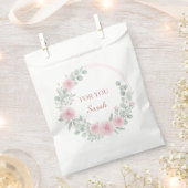 Romantic Floral Favor Pouch Personalized フェイバーバッグ (クリップ留めされた状態)
