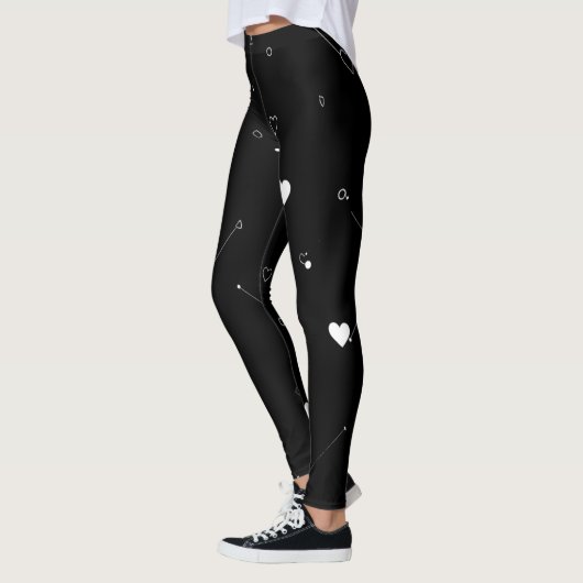 Romantic Heart Pattern Leggings – Perfect Valentin レギンス (左)