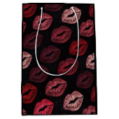 Romantic Lip Print Gift Bag ミディアムペーパーバッグ (正面)
