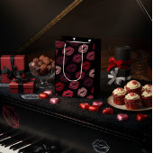 Romantic Lip Print Gift Bag ミディアムペーパーバッグ