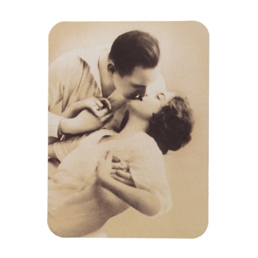 Romantic Love Couple Kissing vintage illustration マグネット (縦)