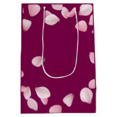 Romantic Pink Petals Save the Date Wedding  ミディアムペーパーバッグ (裏面)