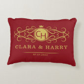 Romantic red gold elegant monogramme wedding  アクセントクッション (裏面)