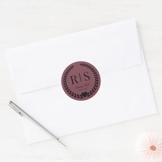 Romantic Rosewood Wedding Monogram Initials ラウンドシール (封筒)