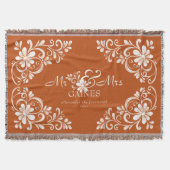 Romantic Shabby Chic Burnt Orange Mr & Mrs Floral  スローブランケット (正面)