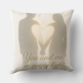 Romantic Shadow Couple Heart Throw Pillow | You an クッション (裏面)