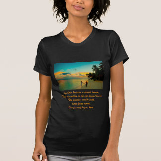 Romantic Sunset Beach Silhouette T-Shirt) Tシャツ