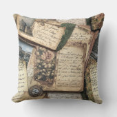 Romantic Vintage Letter Collage with Roses クッション (正面)