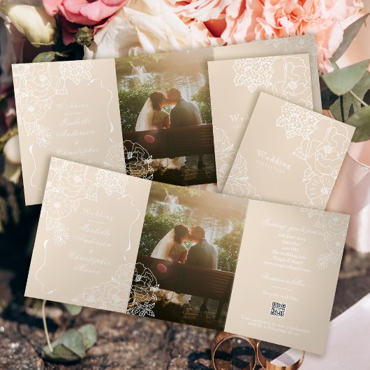 Romantic Wedding Peonies Delicate Ivory 三つ折り招待状
