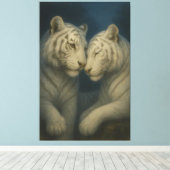 Romantic White Tiger Couple – Moonlit Soft Blue Fi キャンバスプリント (インサイチュ (ウッドフロア))