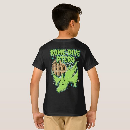 Rome-Dive Ptero Cute Dinosaur & Colosseum Travel A Tシャツ (裏面フル)