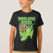 Rome-Dive Ptero Cute Dinosaur & Colosseum Travel A Tシャツ (正面)