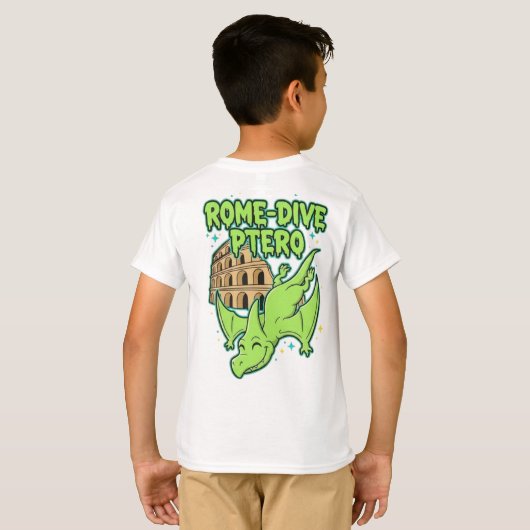 Rome-Dive Ptero Cute Dinosaur & Colosseum Travel A Tシャツ (裏面フル)