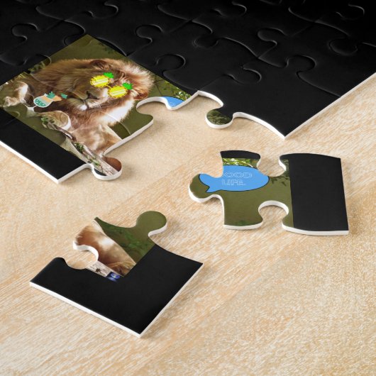 ROMPECABEZA GATO MANEJANDO BICICLETA EN EL BOSQUE. ジグソーパズル (側面)