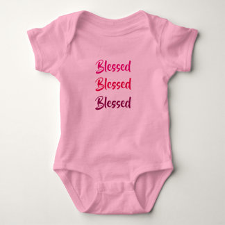 Romper "Blessed x3" roze. ベビーボディスーツ
