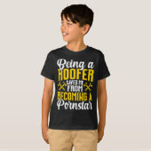 Roofer Funny Roofing Tee For Coworker Novelty  Tシャツ (正面フル)