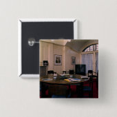 Roomディレクターの 缶バッジ (正面&裏面)